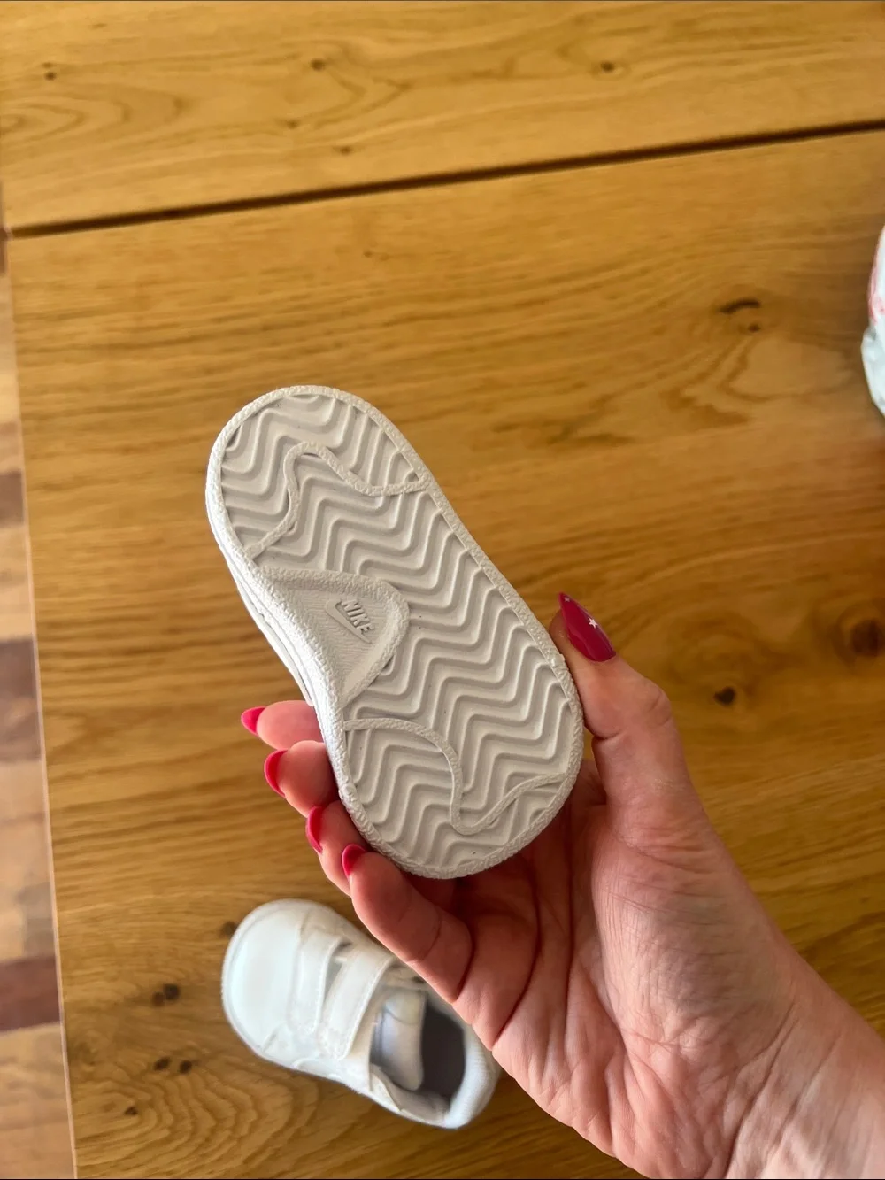 Nike Baby White Velcro Trainer Sneakers (Size 2 or newborn)
